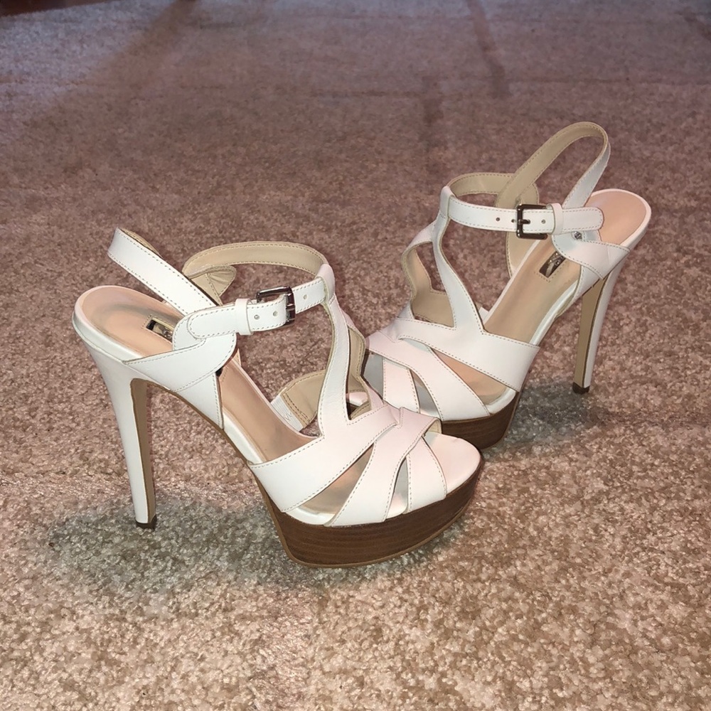 Brand new Guess heels